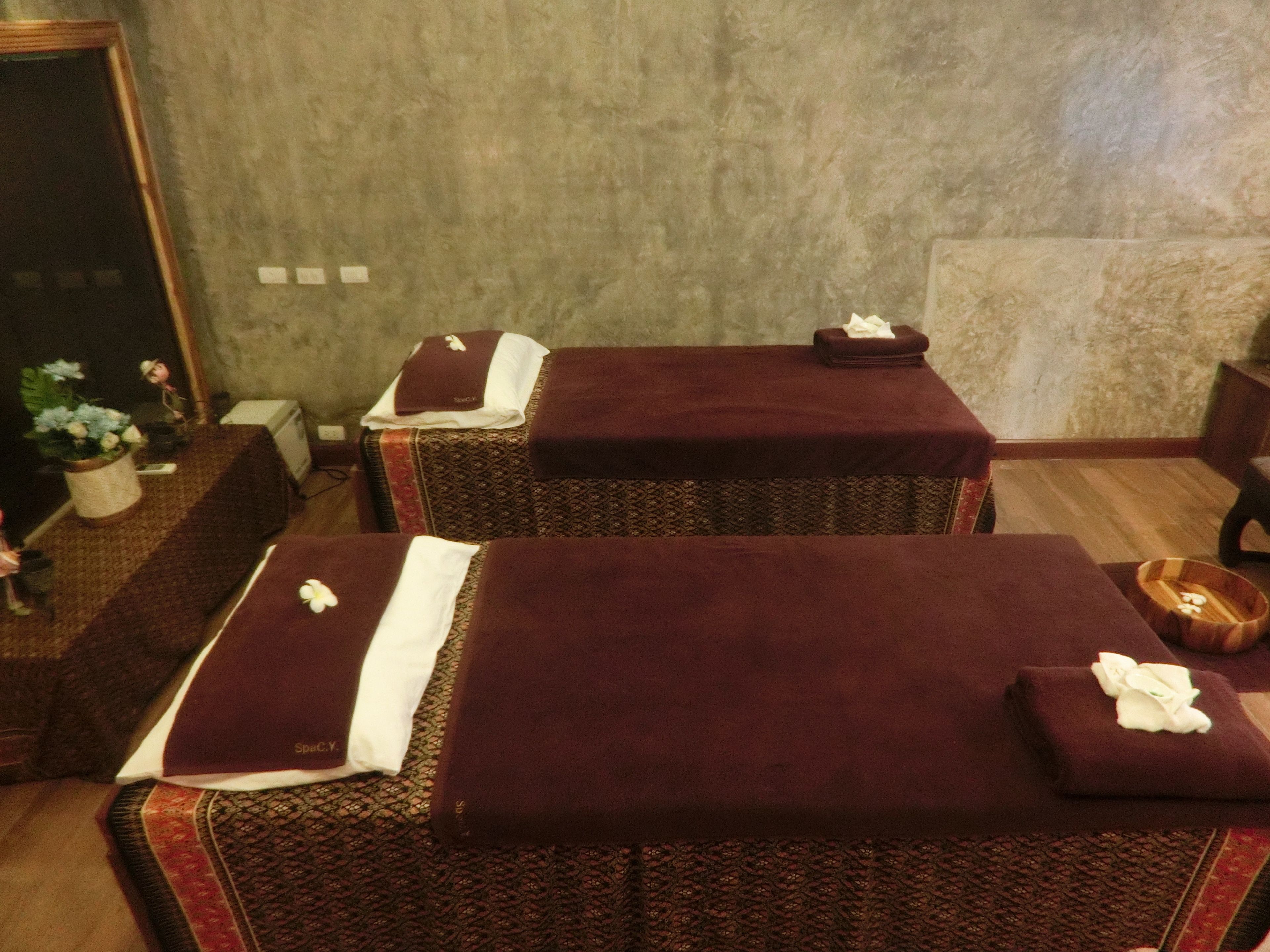 couples treatment room(s), thai massages, sports massages, massages