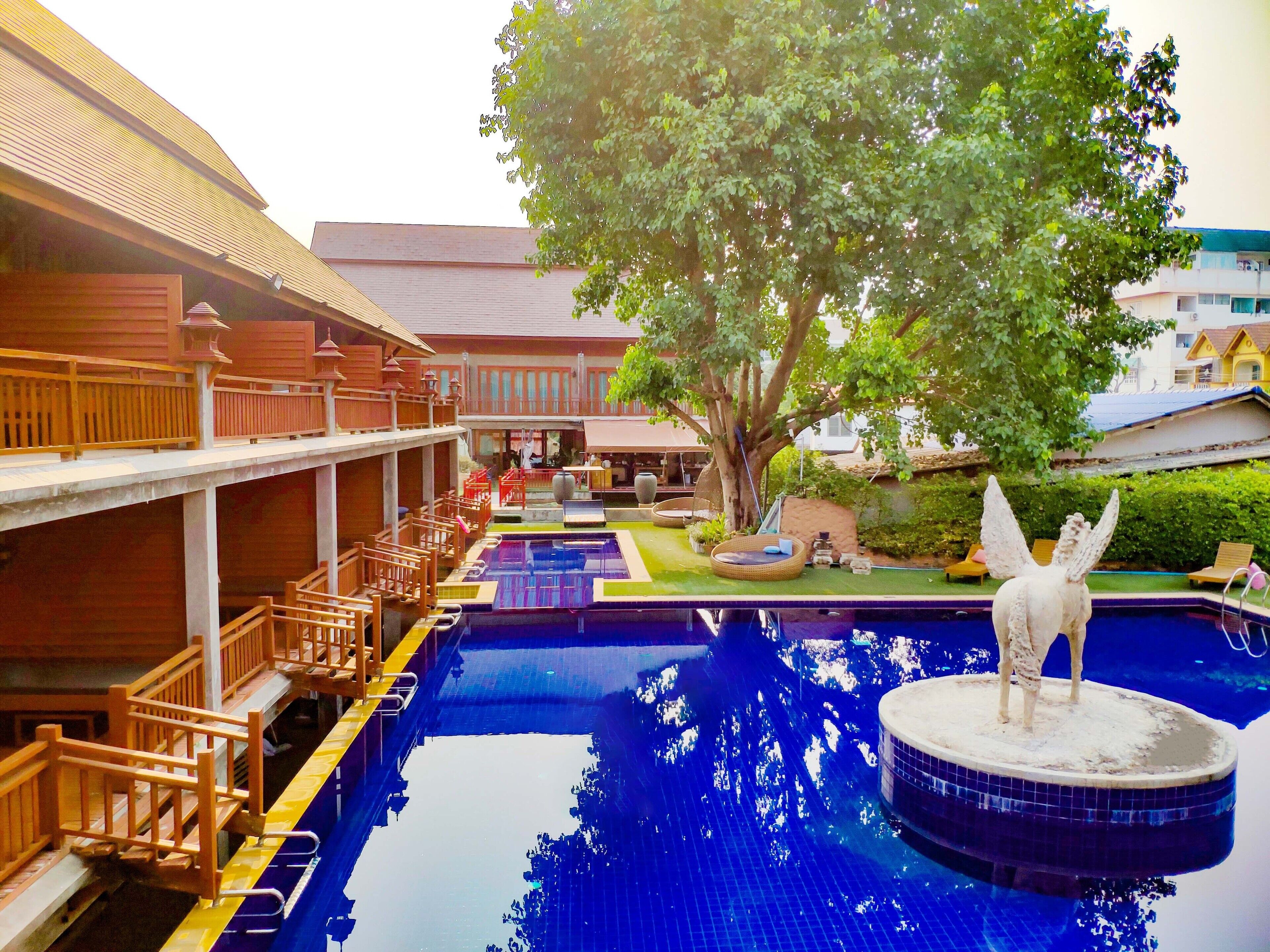 executive room | premium bedding, in-room safe, individually decorated