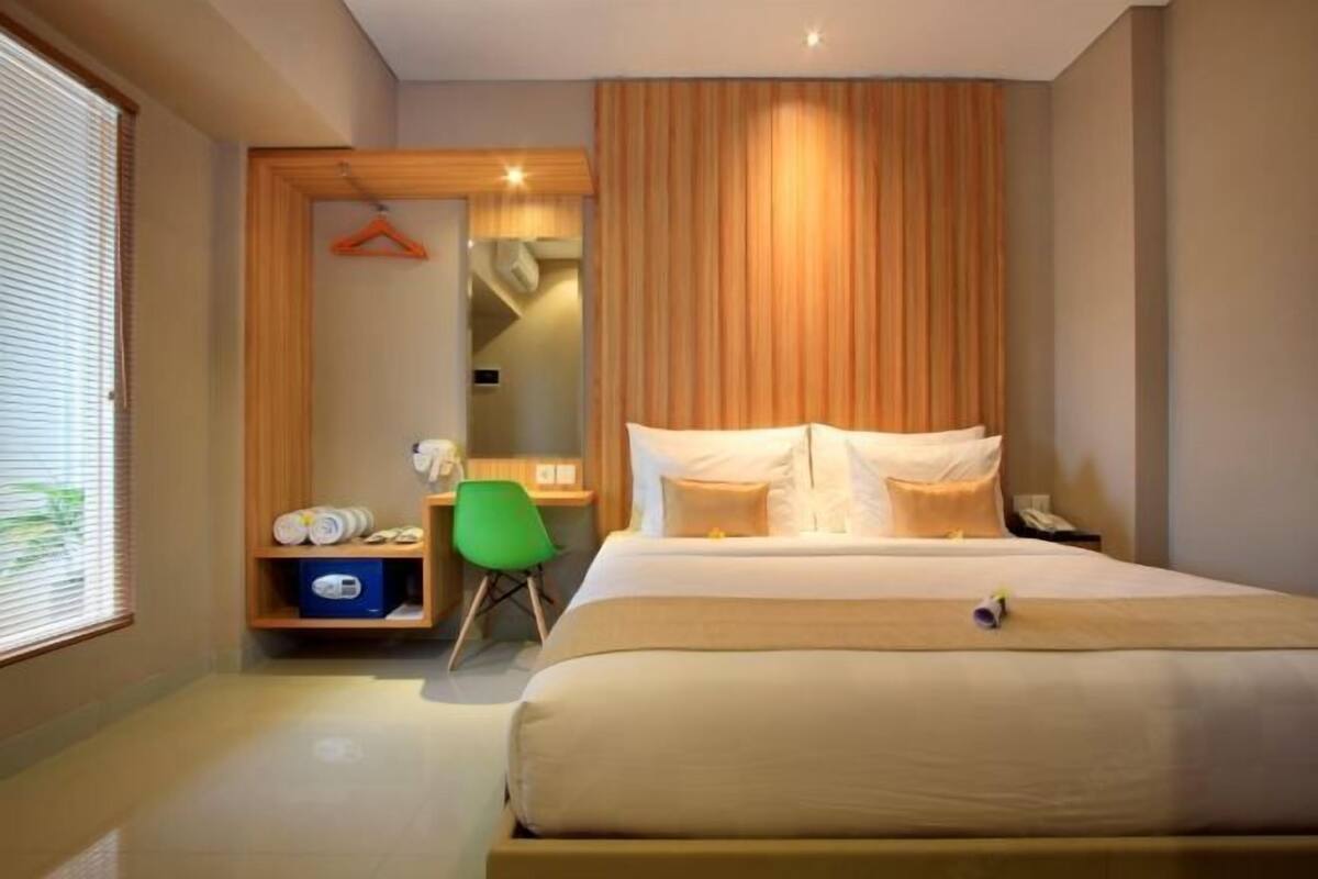 Cofres nos quartos, escrivaninha, cortinas blackout, Wi-Fi de cortesia