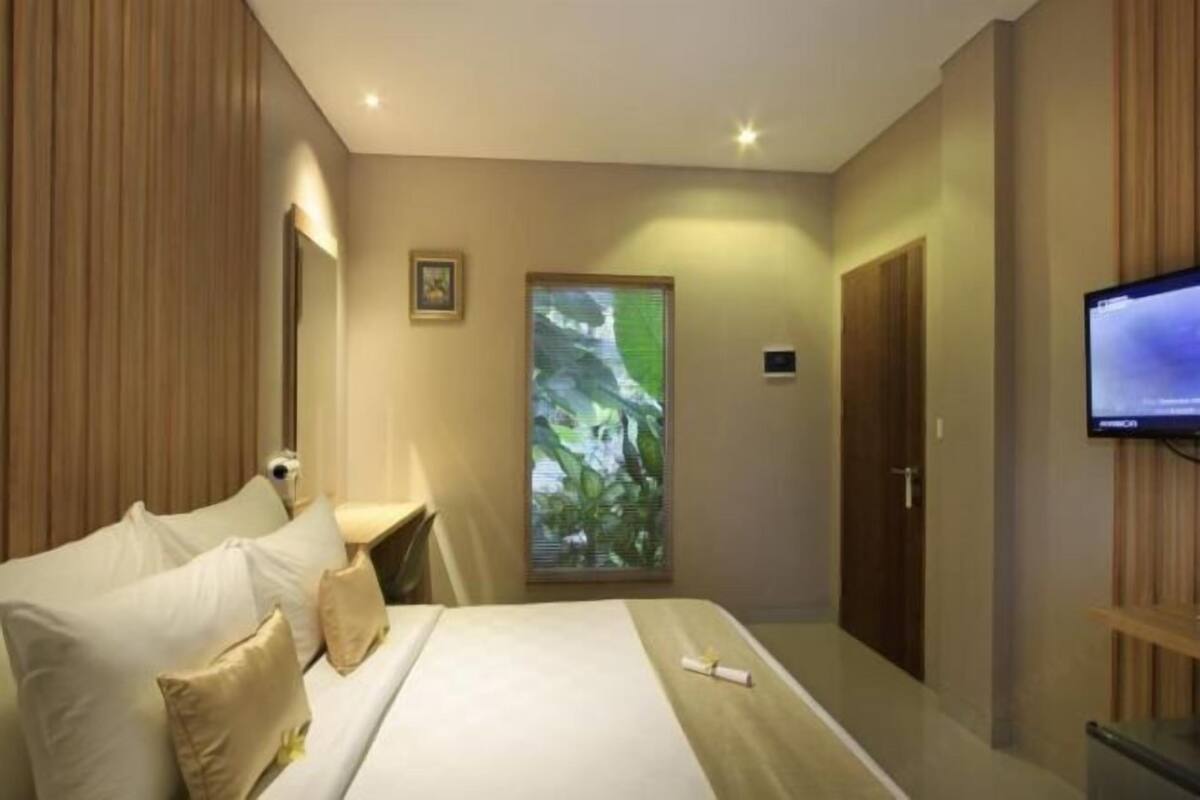 Cofres nos quartos, escrivaninha, cortinas blackout, Wi-Fi de cortesia