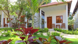 Unclassified image, 5 of 30, button - Highland Bungalow (Phu Quoc)