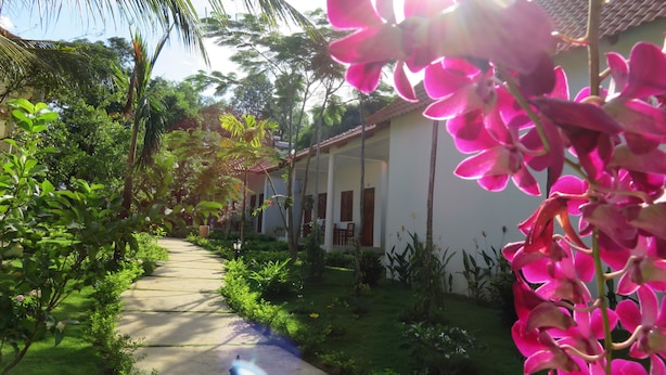 Unclassified image, 1 of 30, button - Highland Bungalow (Phu Quoc)