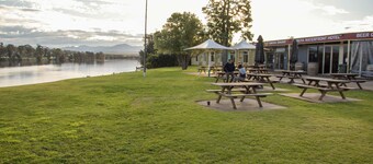 Moruya Waterfront Hotel Motel