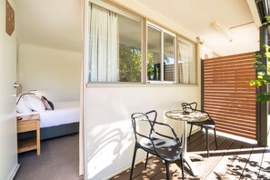 Studio | Minibar, bureau, fer et planche à repasser, accès au Wi-Fi (inclus)