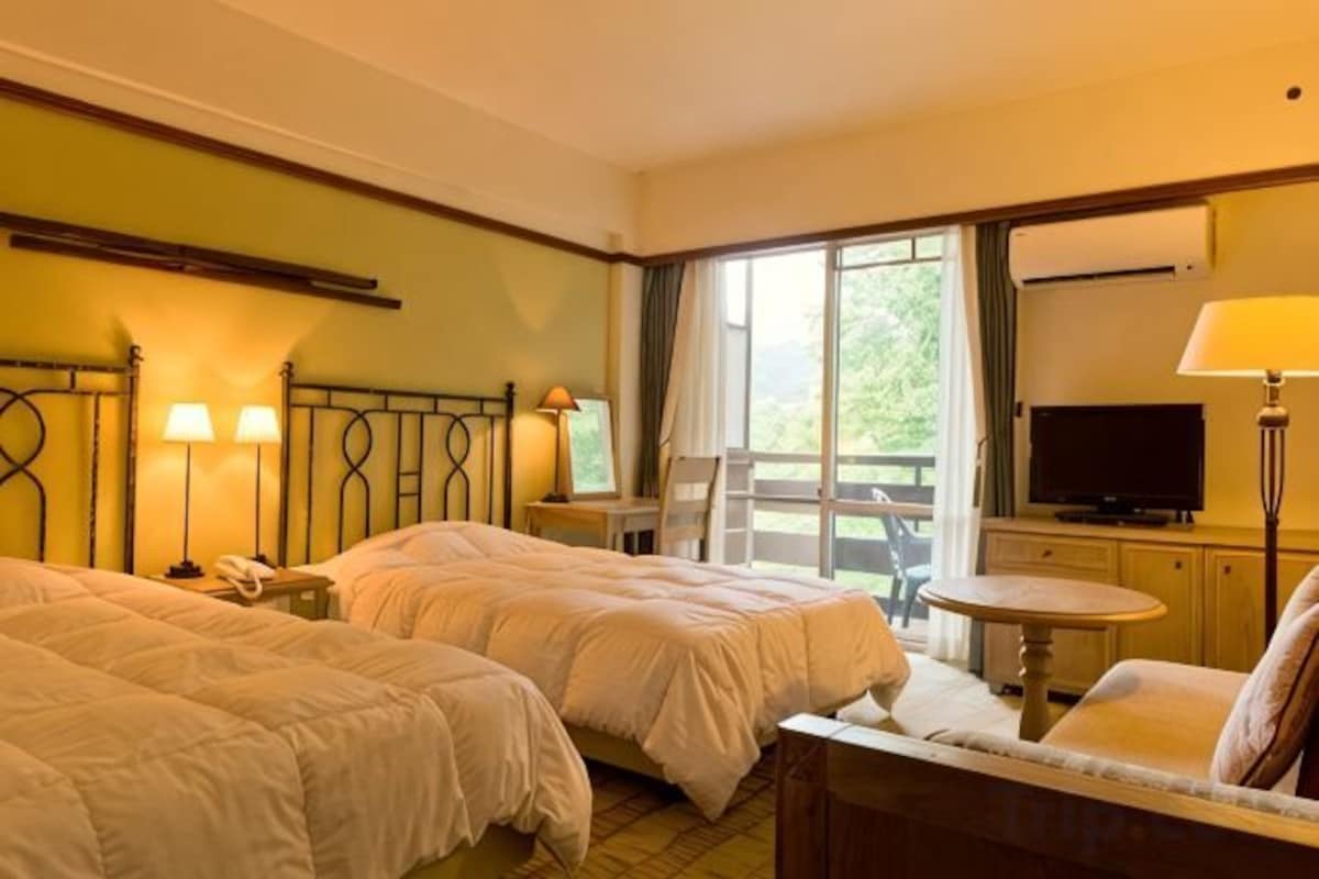 Coffres-forts dans les chambres, draps fournis