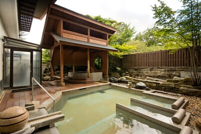 Kusatsu Onsen Hotel Village