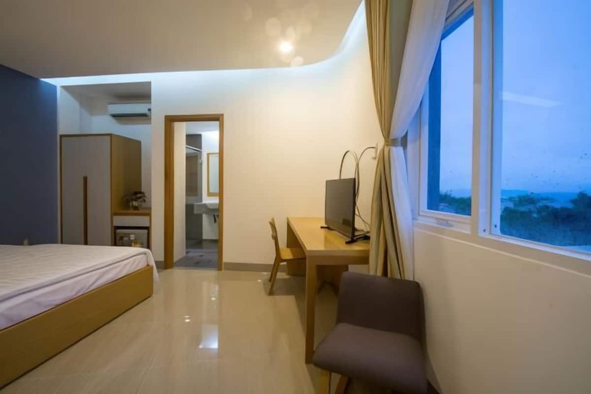 Premium bedding, memory foam beds, minibar, desk