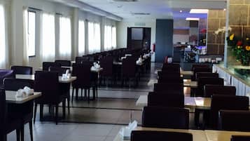 Sarapan pesanan masak setiap hari (MYR 21.20 seorang)