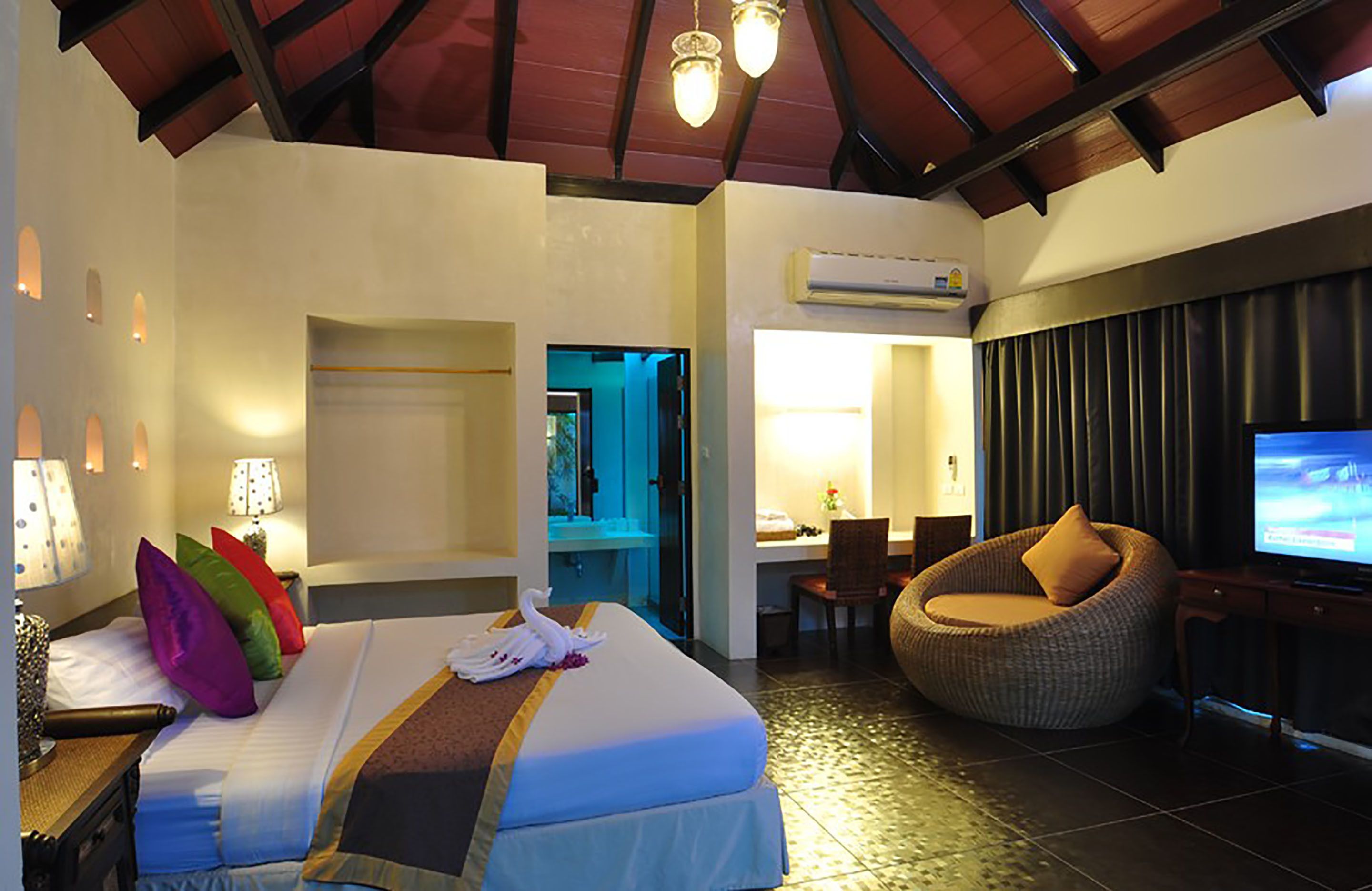 family chalet, garden view, garden area | minibar, in-room safe, desk, iron/ironing board