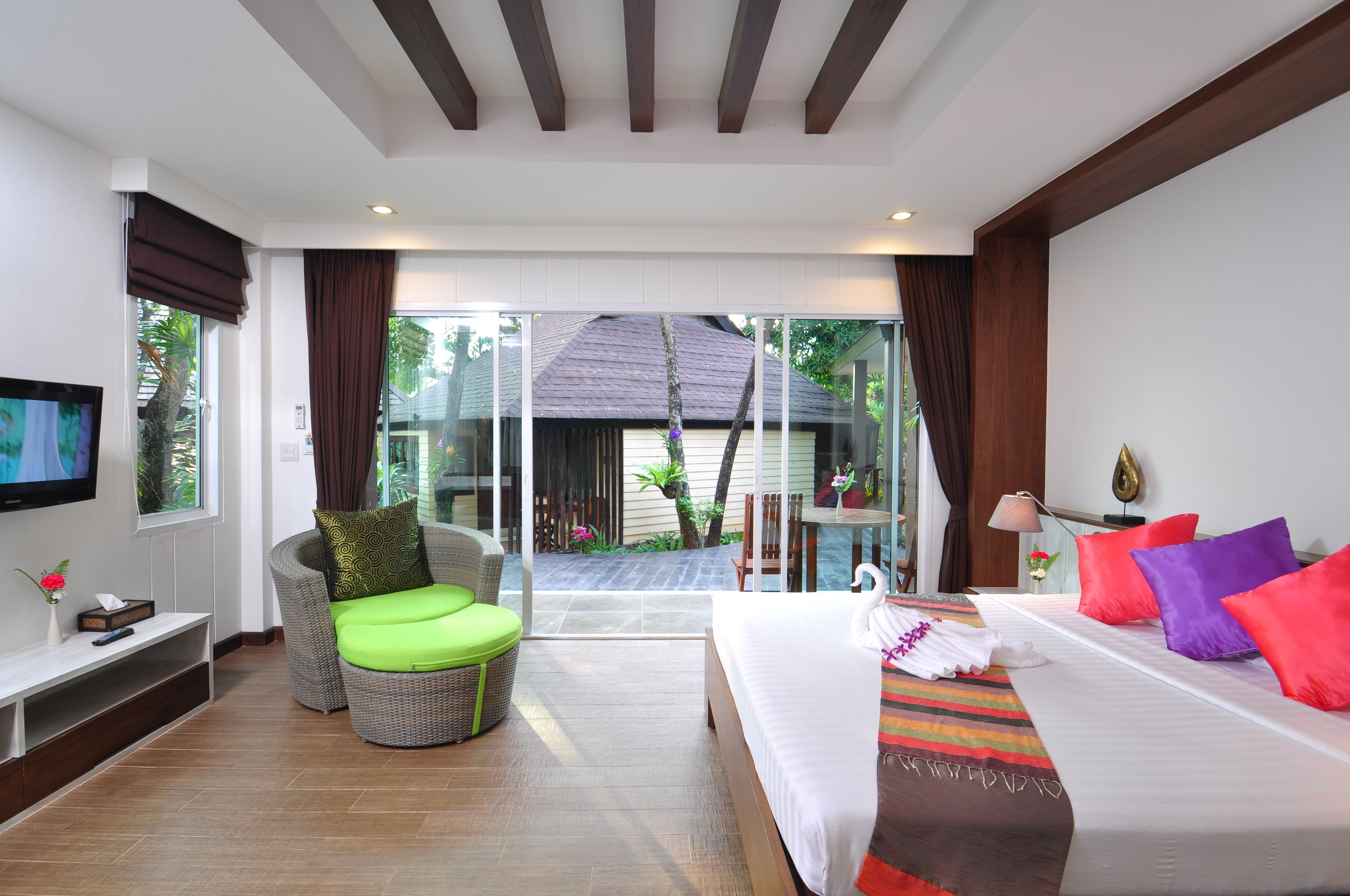 minibar, in-room safe, desk, iron/ironing board