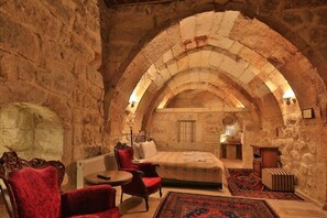 Phòng Suite, bồn tắm thủy lực (Arch) | Trang trí khác biệt, trang bị nội thất với thiết kế riêng biệt 