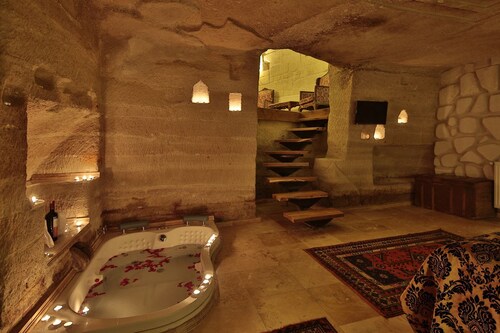El Nazar Hotel & Cave Suites