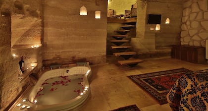 El Nazar Hotel & Cave Suites