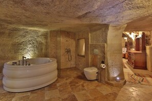 Quadruple Room, Jetted Tub (Cave) | Bathroom | Free toiletries, hair dryer, towels - El Nazar Hotel & Cave Suites (Nevsehir)