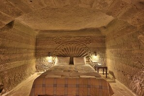 Phòng Suite, bồn tắm thủy lực (Cave) | Trang trí khác biệt, trang bị nội thất với thiết kế riêng biệt 