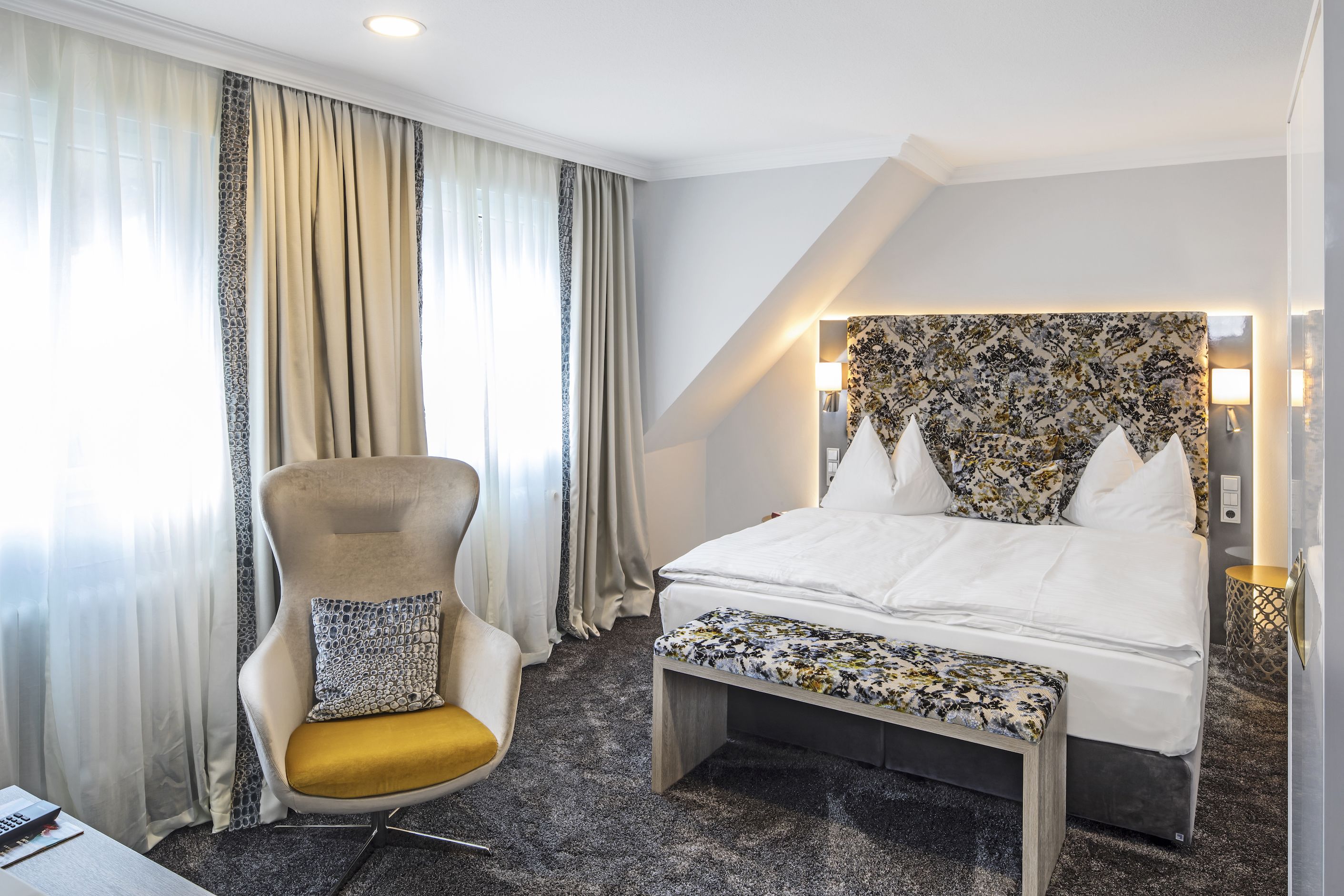 Comfort-Zimmer | Hochwertige Bettwaren, Daunenbettdecken, Zimmersafe