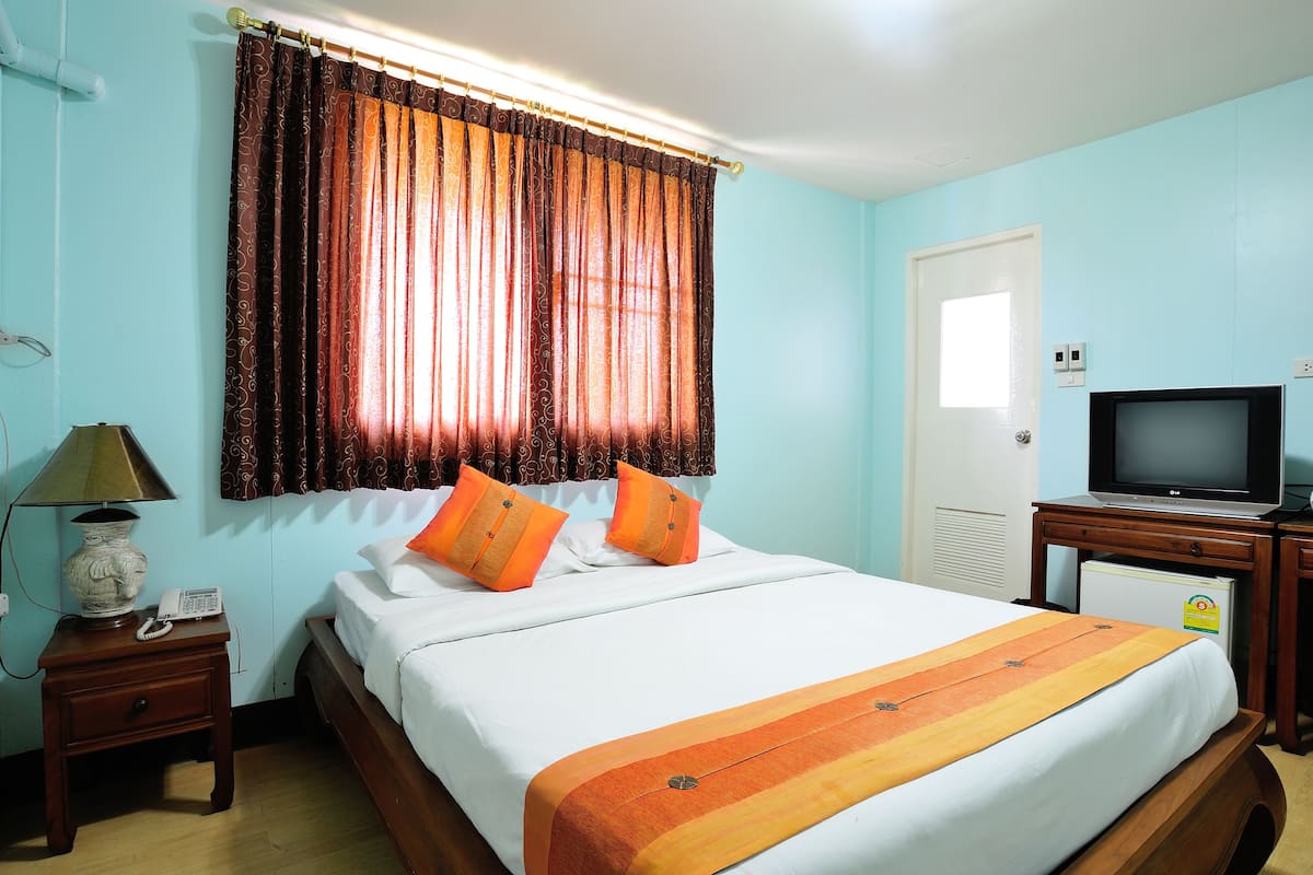 Superior Room | Desk