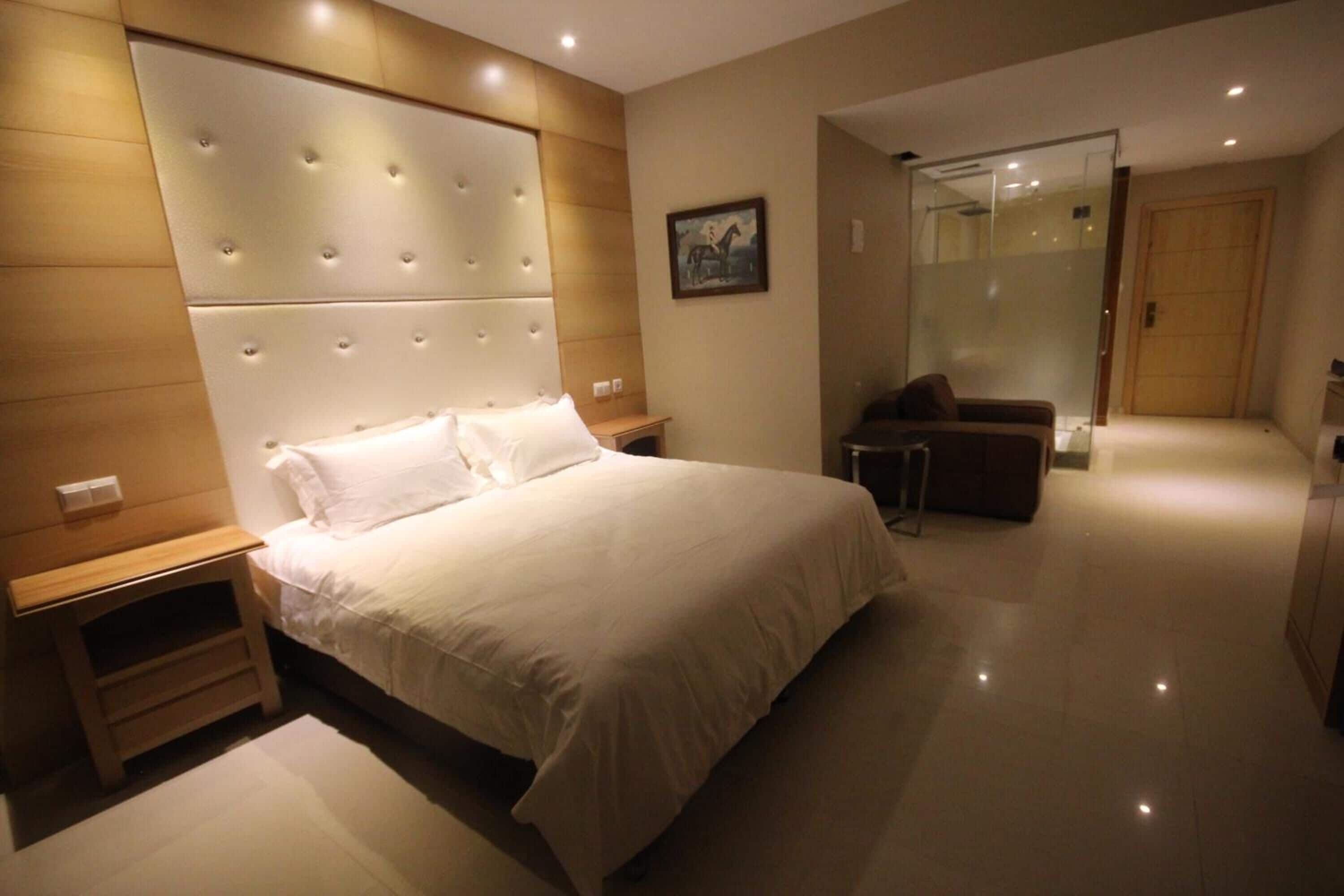 Minibar, in-room safe, desk, blackout curtains
