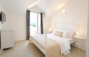 Deluxe Double Room, Balcony, Sea View | Premium bedding, minibar, desk, laptop workspace