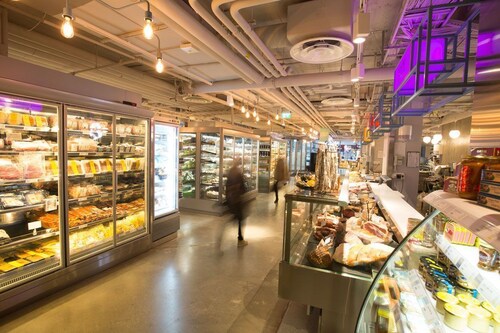 Hotel With Urban Deli