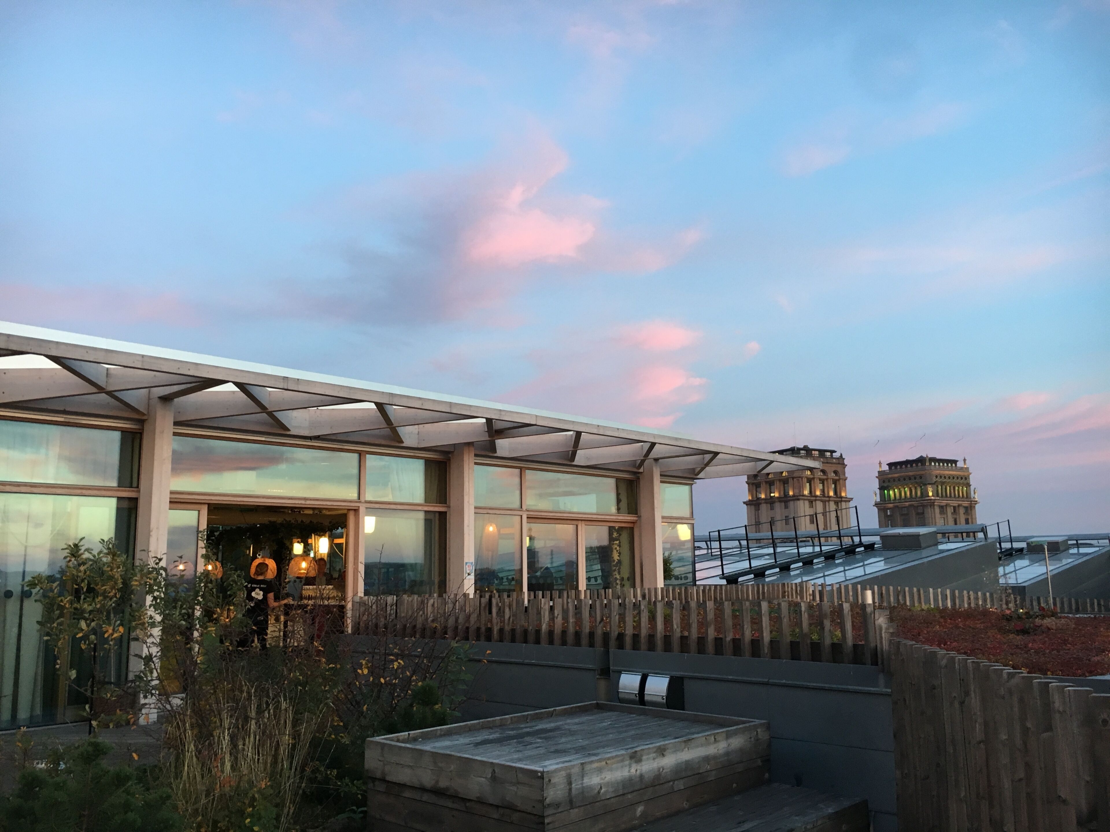 Foto - Hotel With Urban Deli