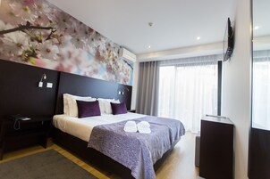 1 dormitorio, edredones de plumas, decoración individual