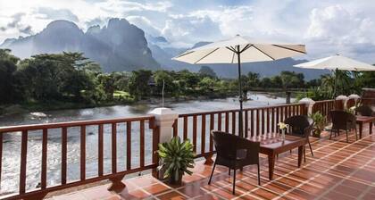 Thavisouk Riverside Hotel