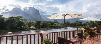 Thavisouk Riverside Hotel