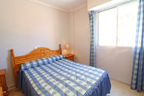 Apartment, 3 Bedrooms, Terrace, Sea View | 3 bedrooms, iron/ironing board, cribs/infant beds, rollaway beds - Frentemar Costa Calpe (Calpe)