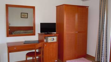 Hochwertige Bettwaren, Minibar, Schreibtisch, schallisolierte Zimmer