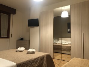 더블룸 | 책상, 노트북 작업 공간, 다리미/다리미판, 무료 WiFi