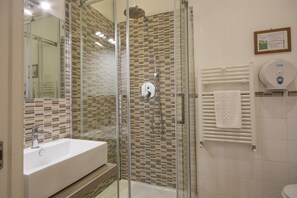 Grand Apartment, 2 Bedrooms | Bathroom | Shower, free toiletries, hair dryer, bathrobes - Ghparadiso (Siena)