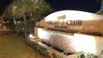 Façade de lâhĂ©bergement - soirĂ©e/nuit