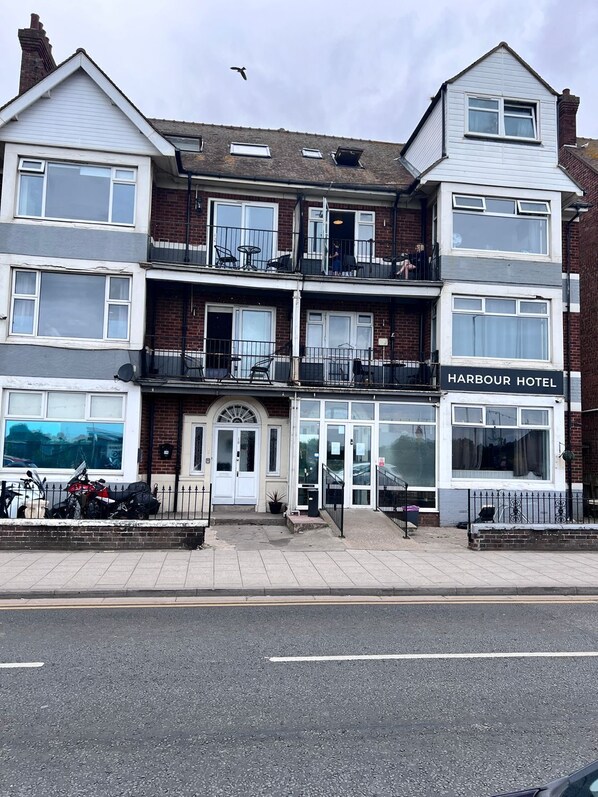 Entrée de l’hébergement