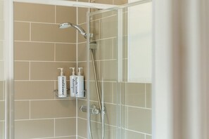 Chambre Double ou avec lits jumeaux, salle de bains attenante
