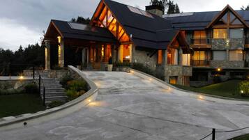 Fachada de la propiedad