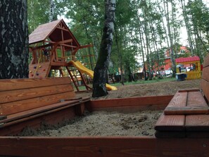 Área de juegos infantiles al aire libre