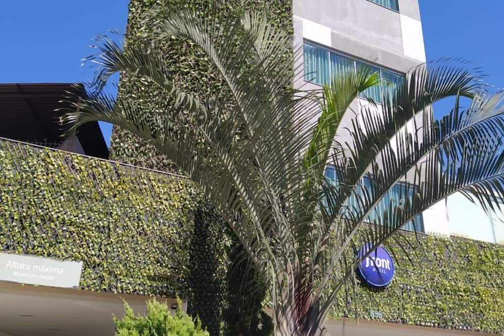 Front Hotel Expominas