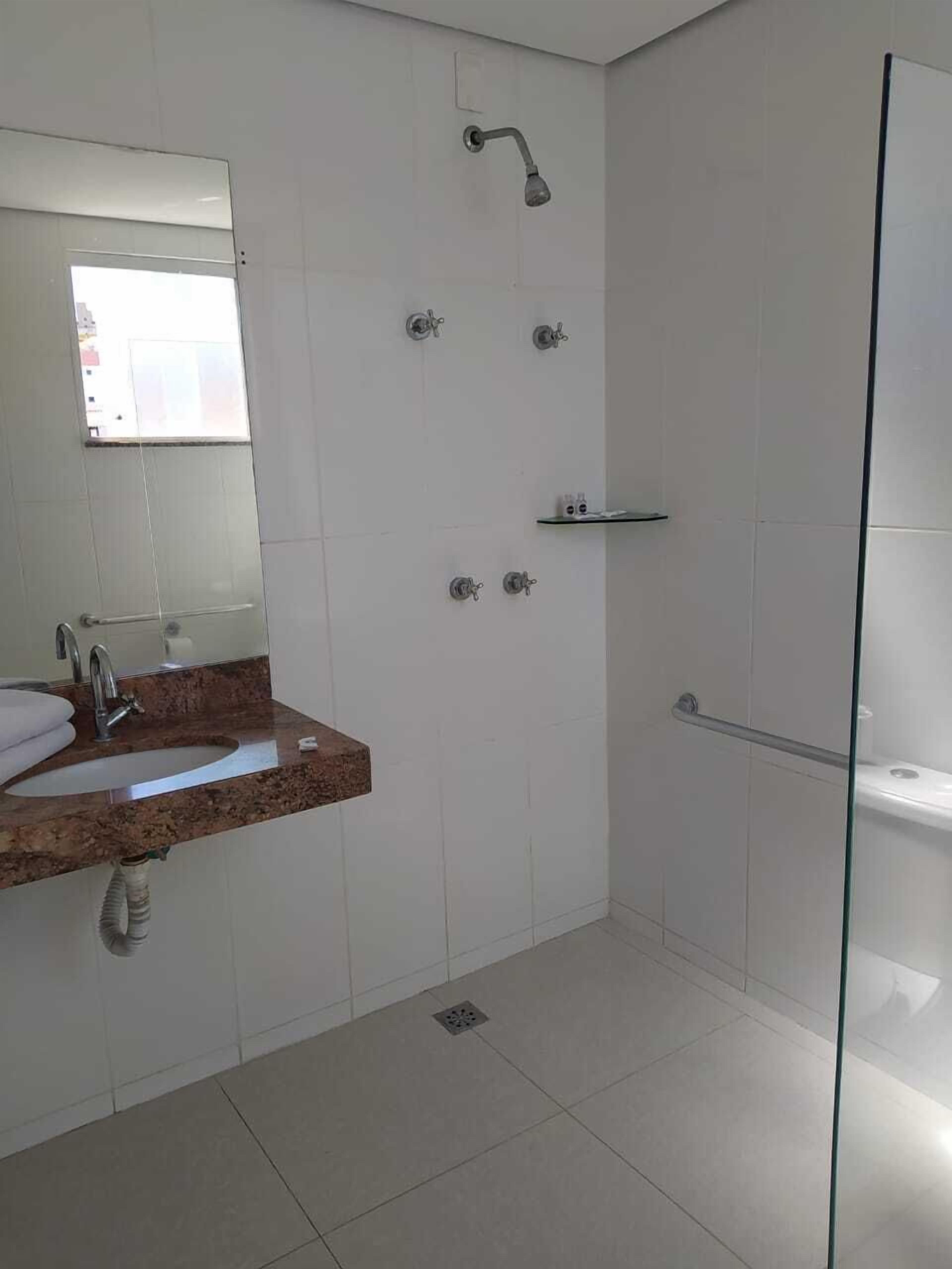 Foto - Front Hotel Expominas