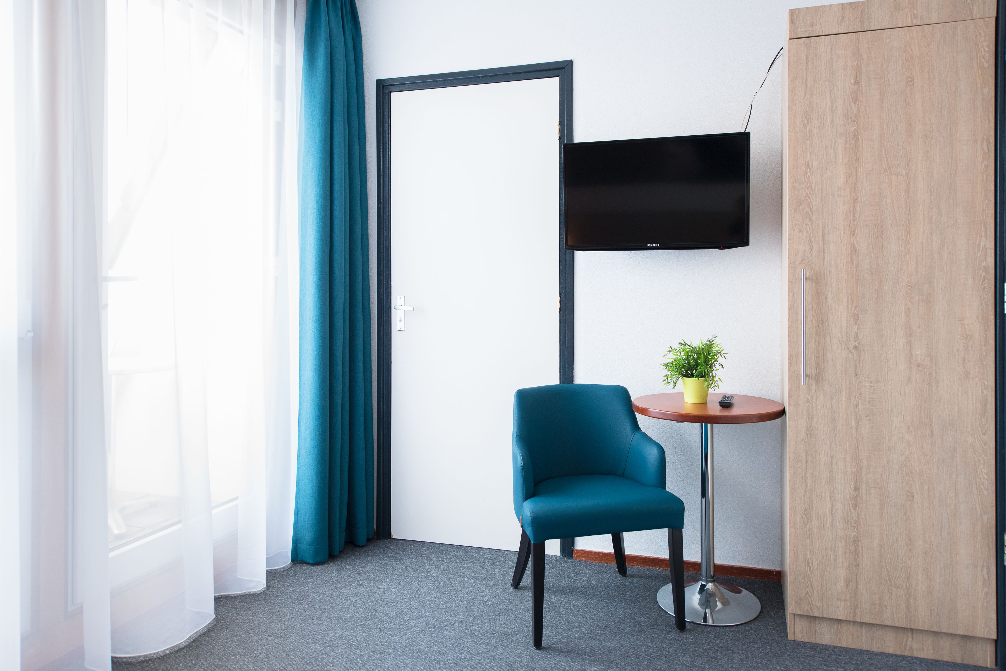 Standard Double Room, 2 Twin Beds | In-room safe, desk, free WiFi, bed sheets