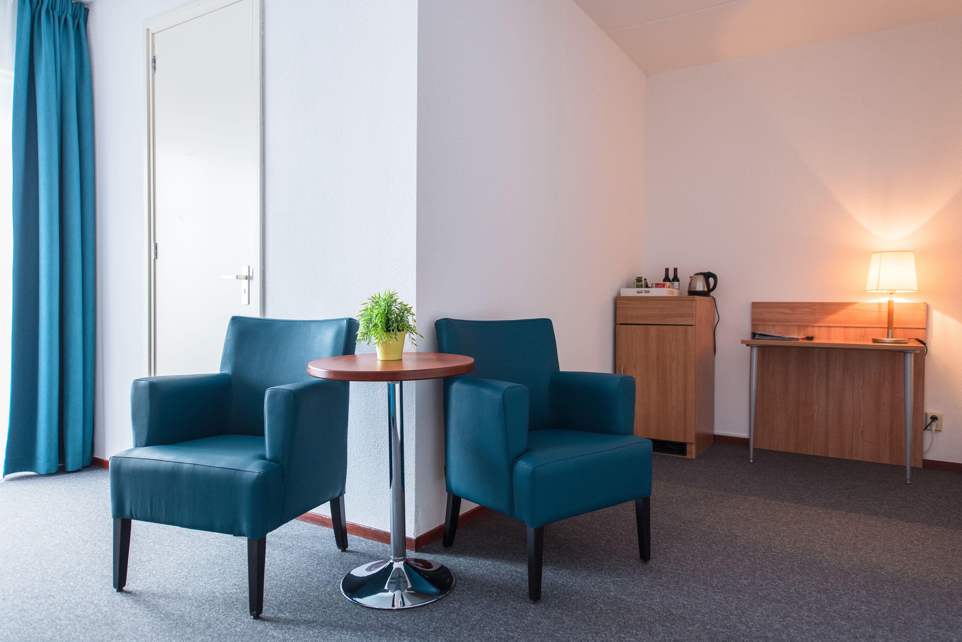 deluxe double room, 1 bedroom | minibar, in-room safe, desk, free wifi