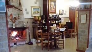 Lunch and dinner served - Hotel Ristorante La Pineta (Scheggia e Pascelupo)