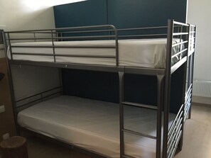Desk, free WiFi - Hotel Midi Station (Brussels)