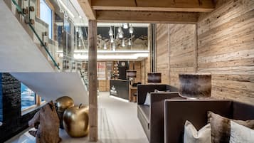 Sauna, steam room, body treatments, aromatherapy, hot stone massages