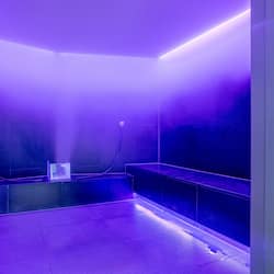 Sauna, baño de vapor, tratamientos corporales y aromaterapia