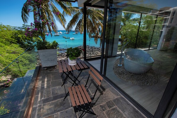 Luxe kamer, balkon, uitzicht op zee | Balkon