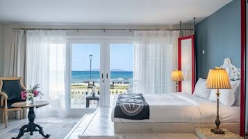 Junior Suite Jacuzzi | 1 bedroom, premium bedding, minibar, in-room safe