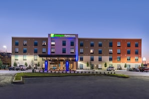 BBQ/picnic area - Holiday Inn Express & Suites Fort Worth West by IHG (Fort Worth)