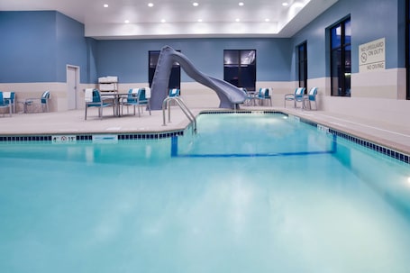 Una piscina techada. Hampton Inn & Suites Sioux City South