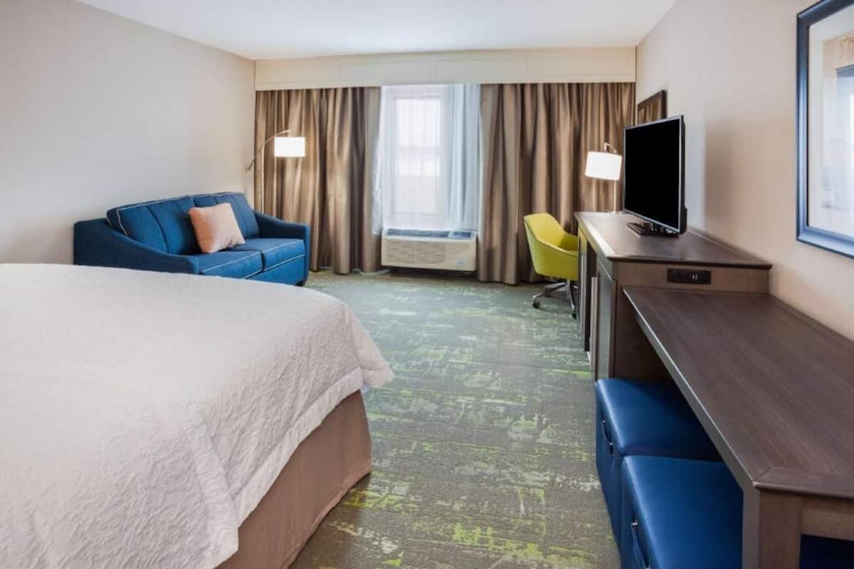 Desk, iron/ironing board, free cots/infant beds, rollaway beds